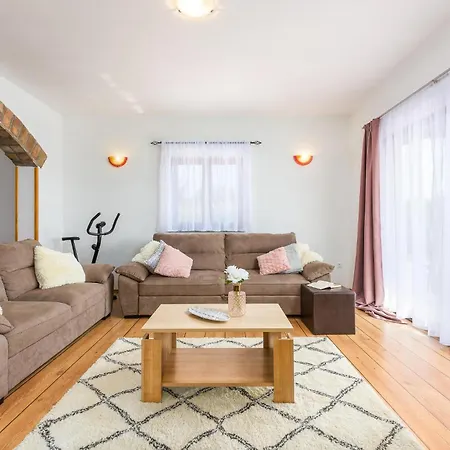 Feriehus 3 Bedroom Beautiful In *
