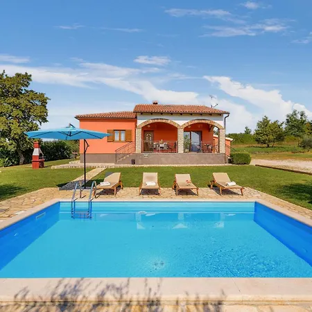 3 Bedroom Beautiful Home In Visnjan *